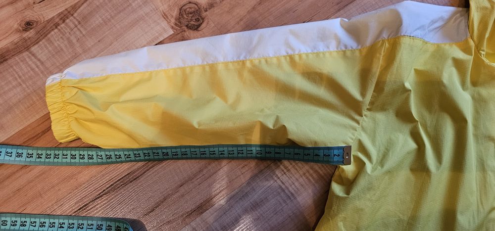 Lekka kurtka z kapturem ZARA Rozmiar 122