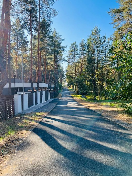 Продам участок в сосновом лесу в Обуховке закрытая территория лес река