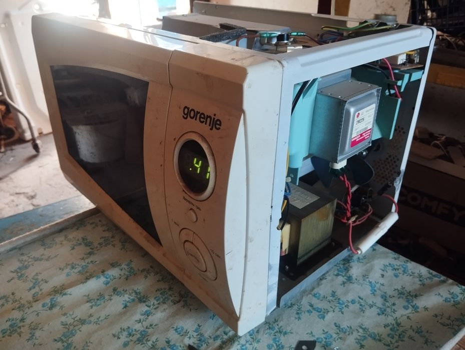 Микроволновая печь на запчасти Candy