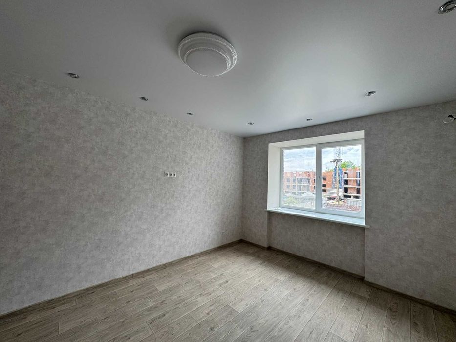 Двокімнатна квартира в Короні Дубово* Ремонт*