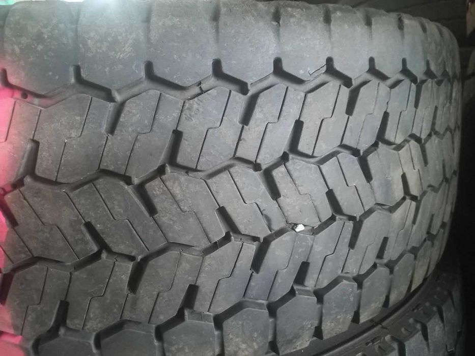 Шина 265/70 R19.5 резина скат тягова, Б/У б/в з Німеччини, до 10 мм,