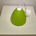 Lampa sufitowa w kolorze zielonym