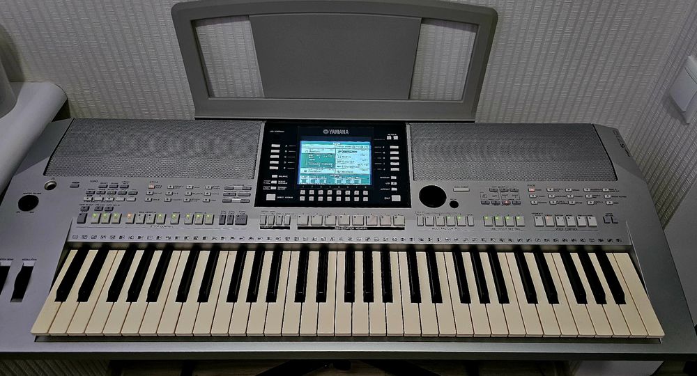 Синтезатор Yamaha PSR-S710