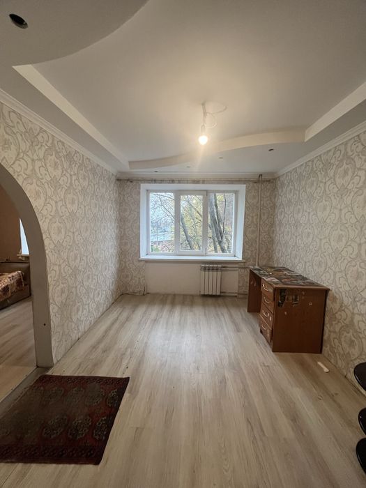 Продається дві обєднані кімнати в гуртожитку