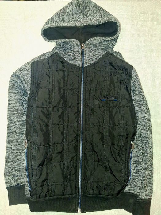 Кофта. Спортивна кофта