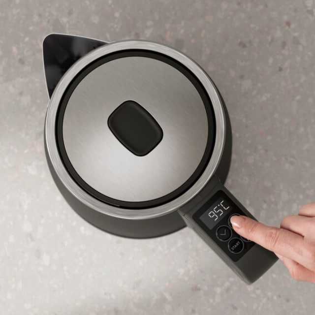 електрочайник ELECTROLUX E5K1-6AN Graphite на гарантії