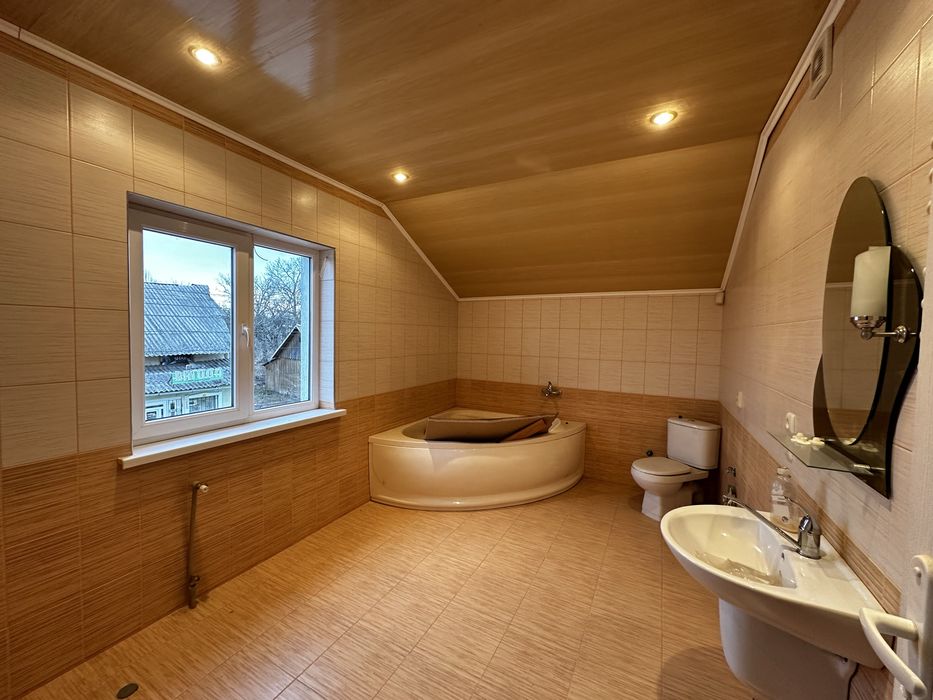 Продаж 2 поверхового будинку в Дрогобичі