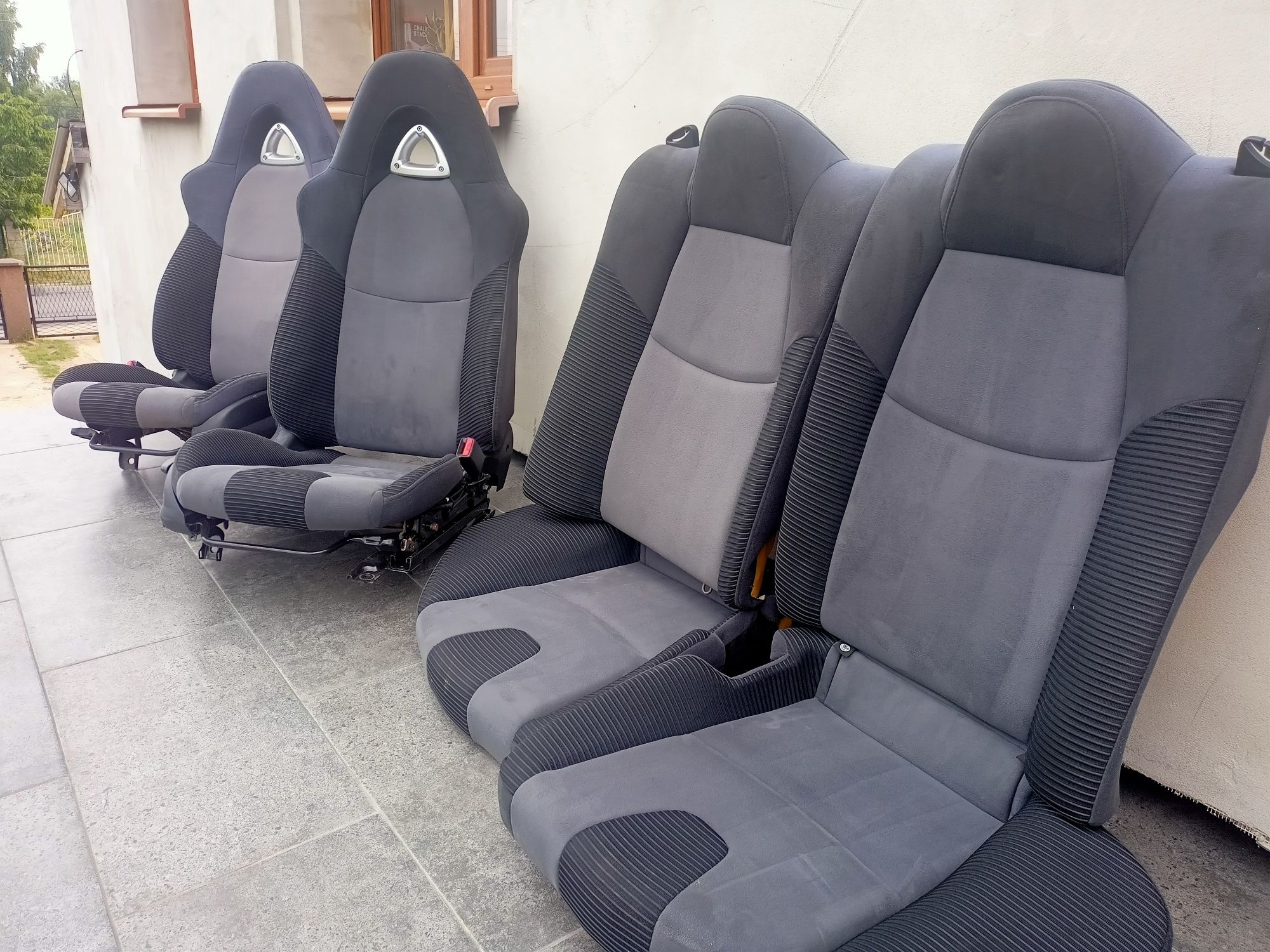 Fotele siedzenia kanapa mazda rx8