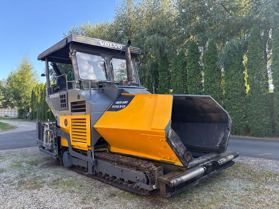 Volvo ABG 6820 VOLVO Rozściełacz Asfaltu na gąsienicach 2011rok układarka 2,5-5m elektryczne grzanie Niwelacja, stan bdb import  rozściełacz układarka asfaltu VOLVO 6820 ABG 2011r gąsienicowy niwelac