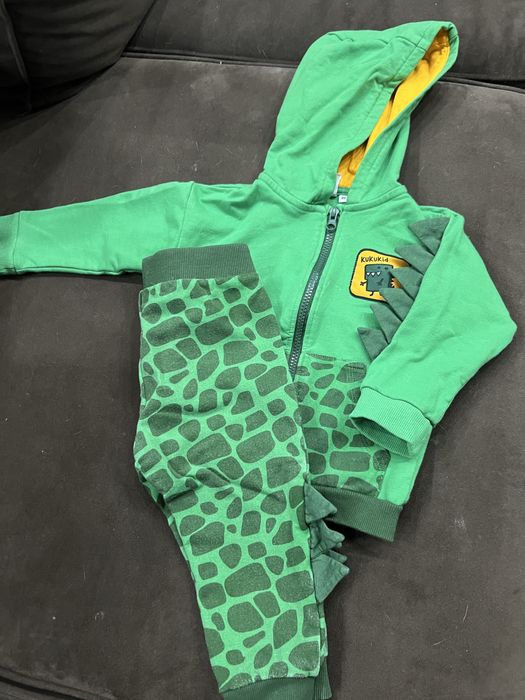 Chlopiecy dres dinozaur