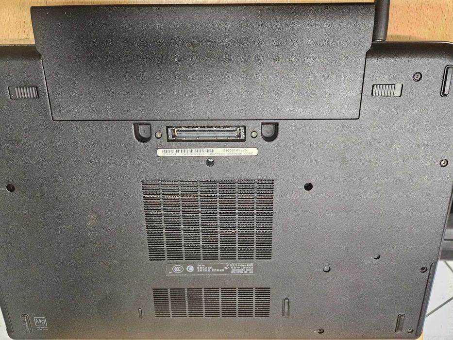 Laptop Dell Latitude 15,6 i7 8GB SSD 240GB