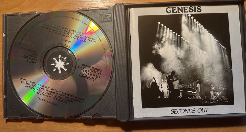 Фірмовий Genesis - Seconds Out ( 2 CD, Fat Box) Live