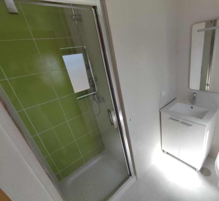 Porta frontal de duche