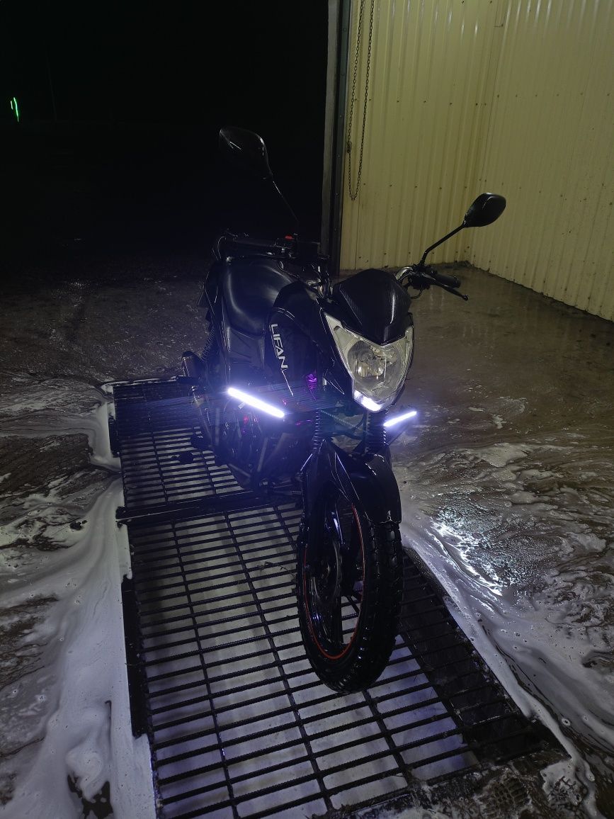 Lifan CityR 200.