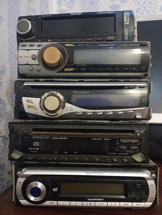 Автомагнітола в машину