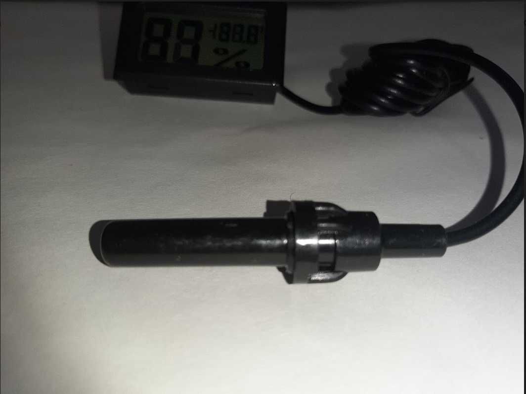 Термометр гигрометр с выносным датчиком для террариума с батарейками