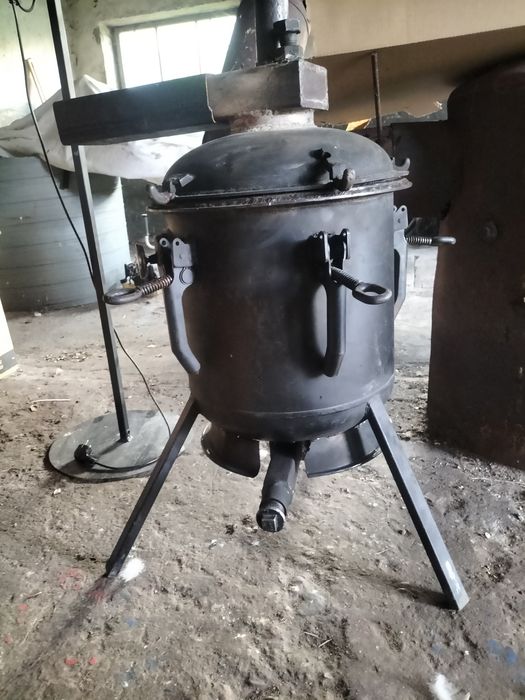 Kocioł.piec zgazowywujacy.cztery godziny ciągłej pracy