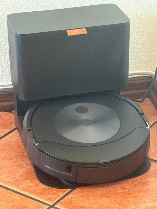 Aspirador Robô IROBOT Roomba Combo J7+ Preto (com extras)