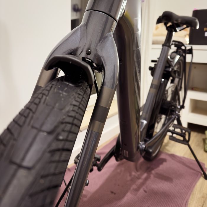 Rower TREK Verve+ 1 LT-M (z torbą na bagażnik)