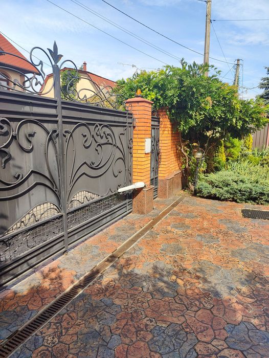 Будинок з ГАЗОМ, ГЕНЕРАТОРОМ і ПІДВАЛОМ на Осокорках