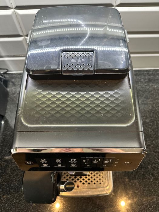 Ekspres automatyczny do kawy Philips Latte Go