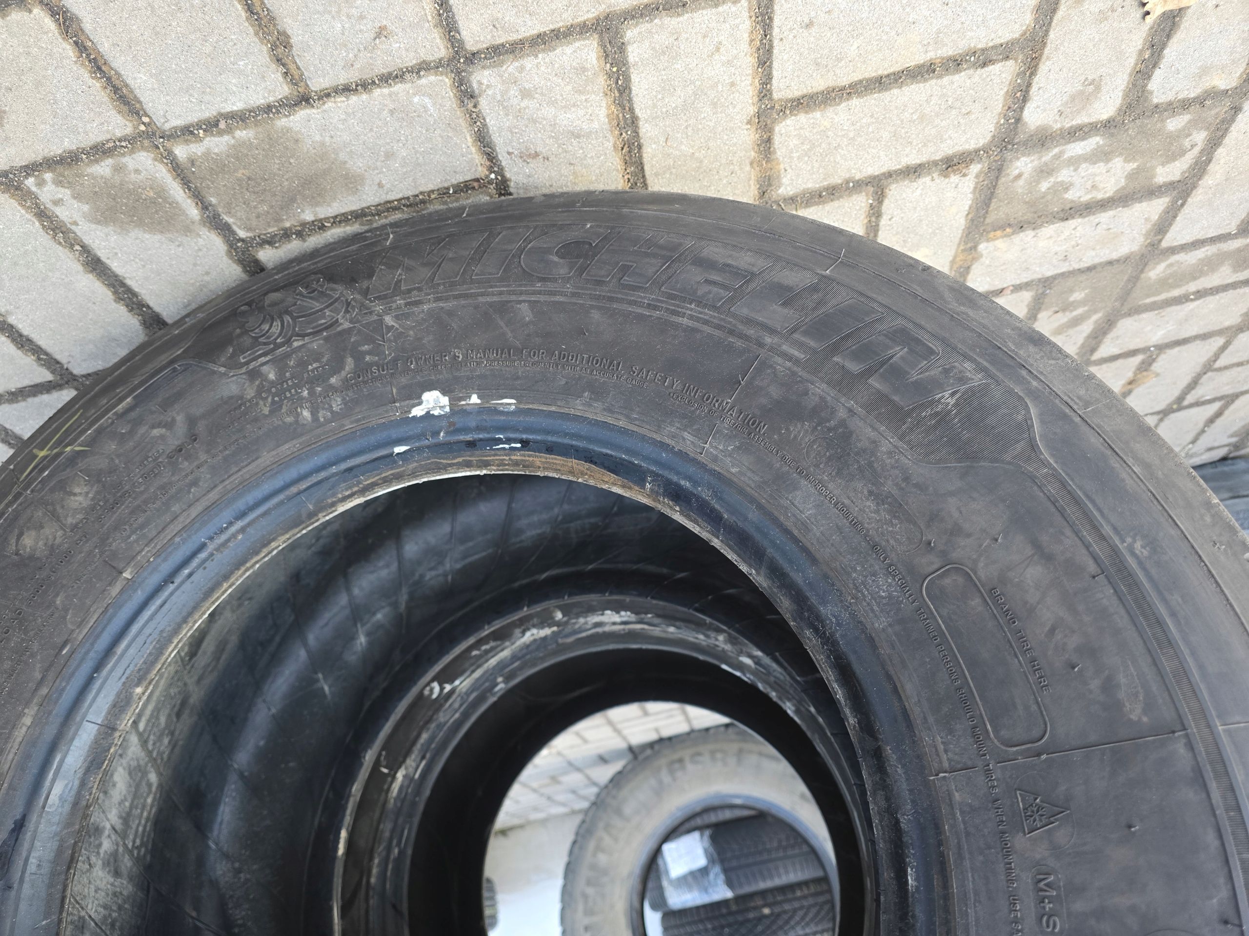 Michelin X Multi HL 445/45R19,5 164J 11mm 23r 2X