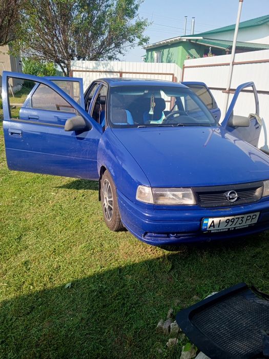 Продам Опель вектра 1,8