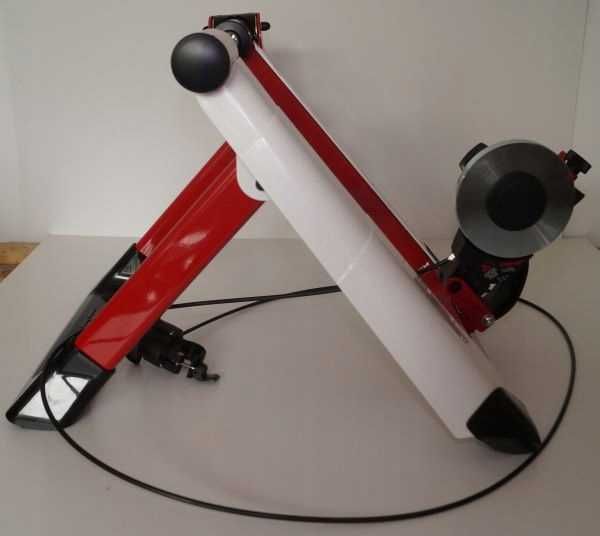 ELITE Novo Force Trenażer rowerowy rolkowy z 8 biegami do 24-29"