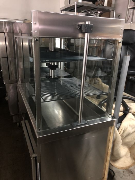 Montra em inox de refrigeração para sobremesas, etc