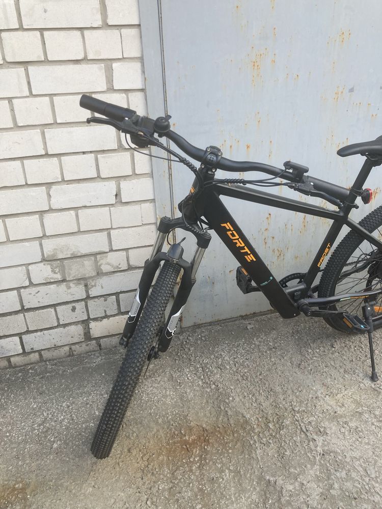Велосипед FORTE FROST 350Вт. 36В/10Ач 27.5" чорний