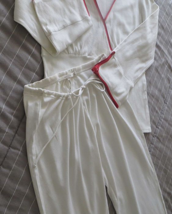 Pijama Woman Secret - Bege e orlas a vermelho - Tam. 36 - 100% algodão