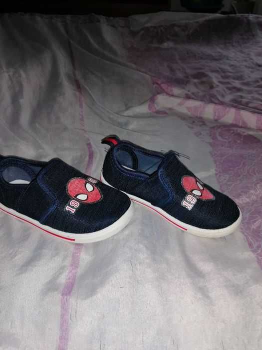 Sptzedam buty dla chlopca