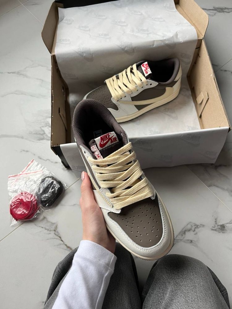 Jordan 1 Low OG SP Travis Scott Reverse Mocha