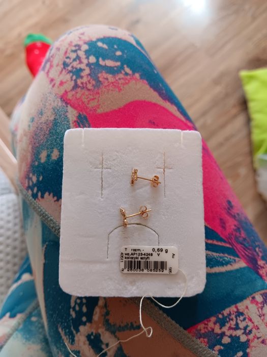 Kolczyki zlote p.585 z Apartu