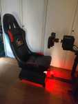 Zestaw do wyścigów wirtualnych Fanatec z fotelem Raceroom