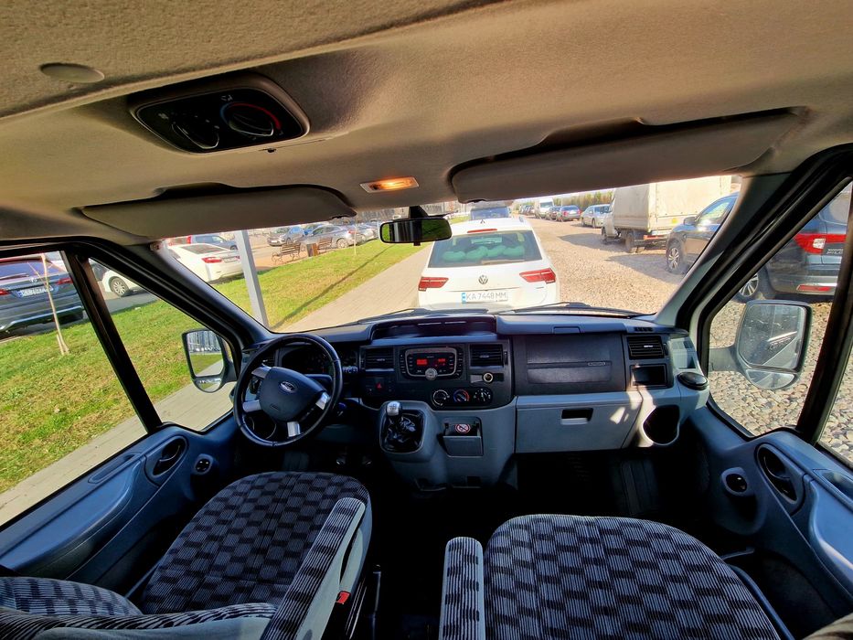 Автомобіль в гарному стані.