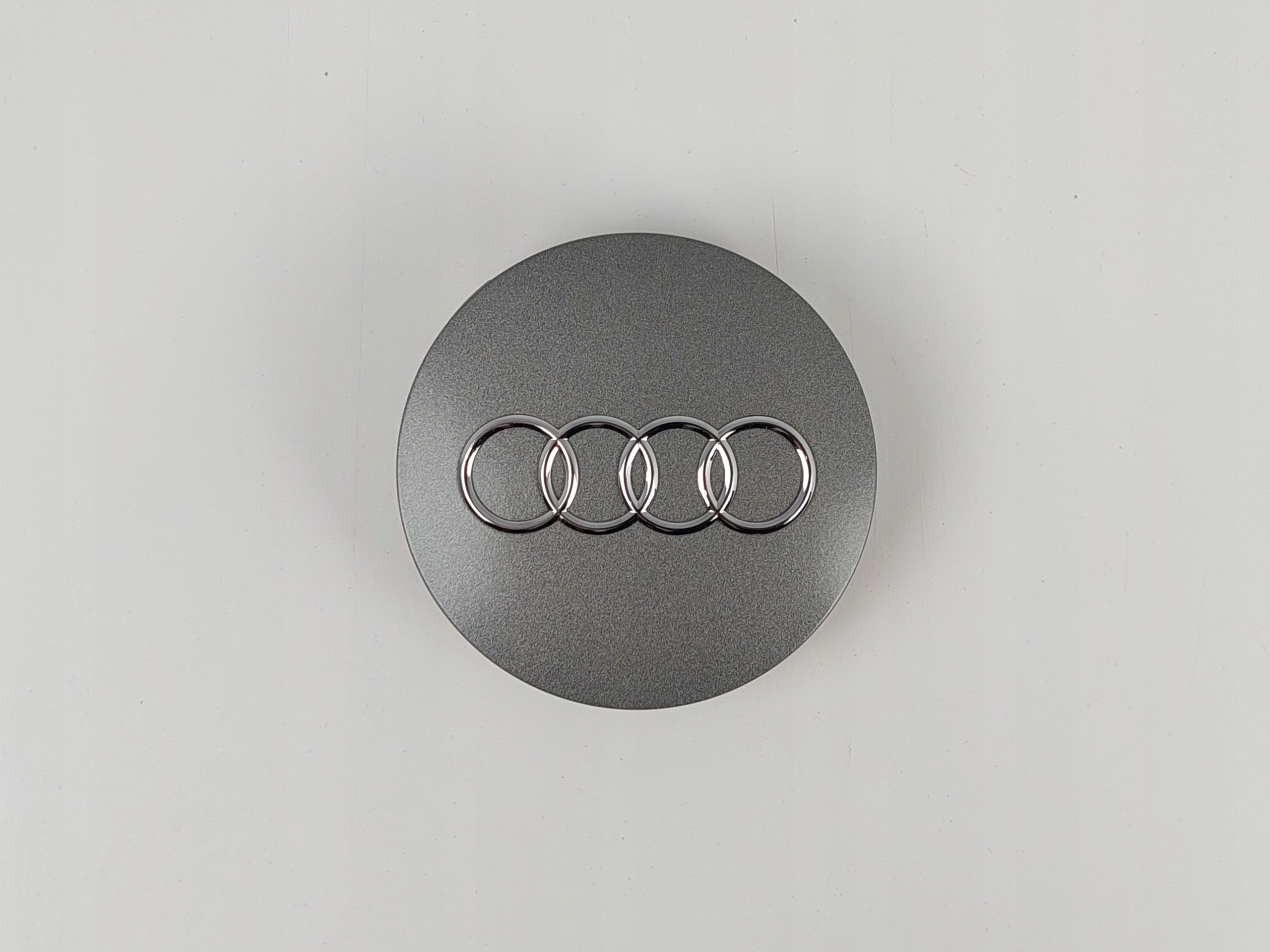 FABRYCZNIE NOWE Oryginalne Dekielki Audi 61MM 8T0