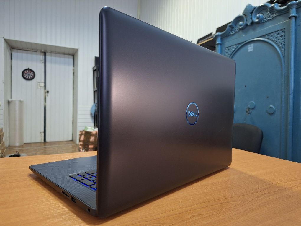 Dell Inspiron G3 17 3779 i5-8300H GTX 1060 6Gb DDR4 16Gb SSD + HDD