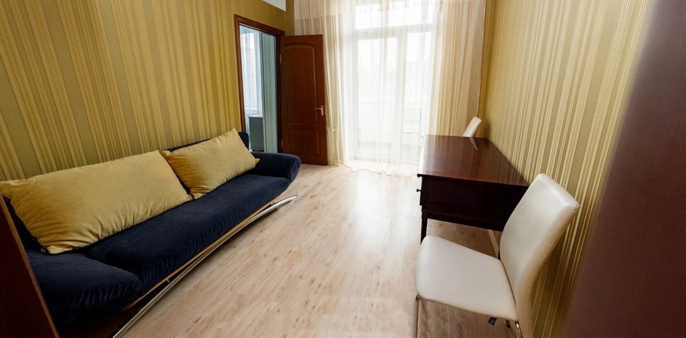 4-кімнатна кв., 96-й квартал, 17 тис.грн., автономка, власник