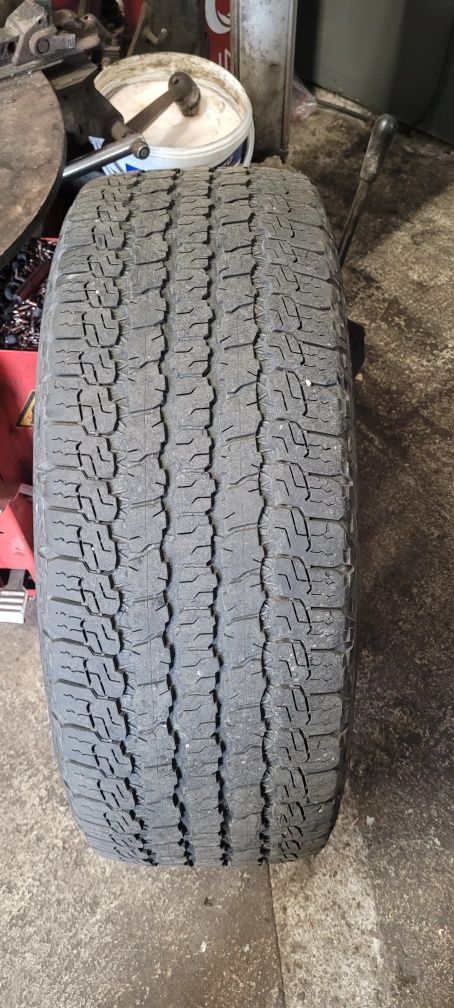 Sprzedam kpl opon 265/60/18 goodyear