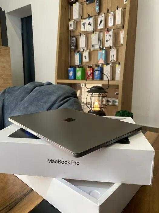 Ноутбук Apple MacBook Pro 13" M2 8/256 Space Gray (MNEH3) 2022