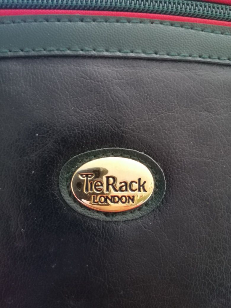 Porta gravatas - Tie Rack