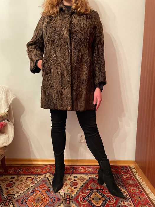 Futro naturalne z karakuł, brązowe