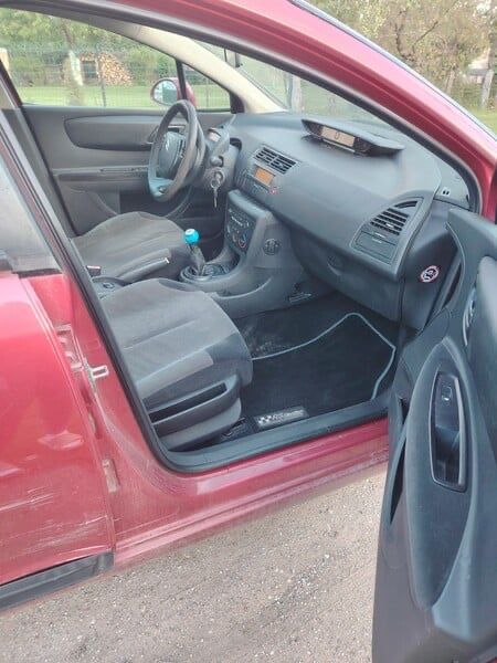 Разборка Шрот Ситроен С4 1,6 бензин. Двери , капот , крылья