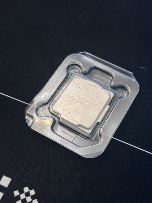 i7 8700k горить помилка cpu