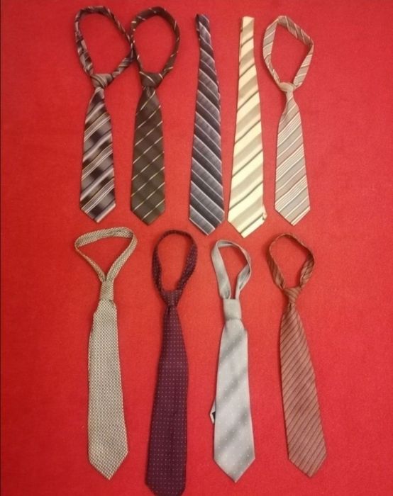Krawaty męskie (cena za wszystkie 9 szt)