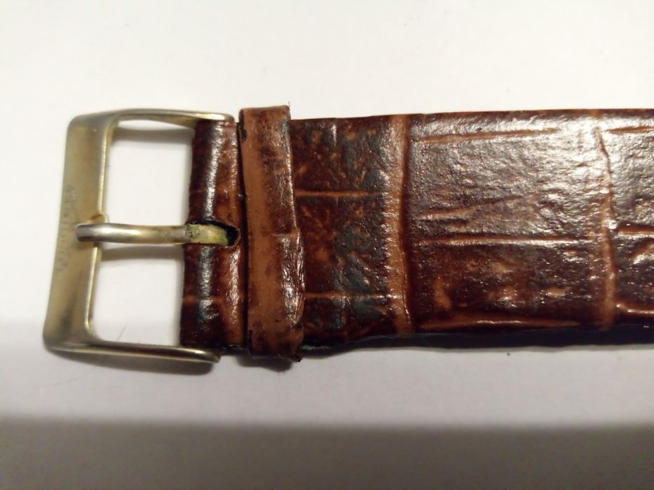 Zegarek Longines Vintage, kwadratowa koperta, szafirowe