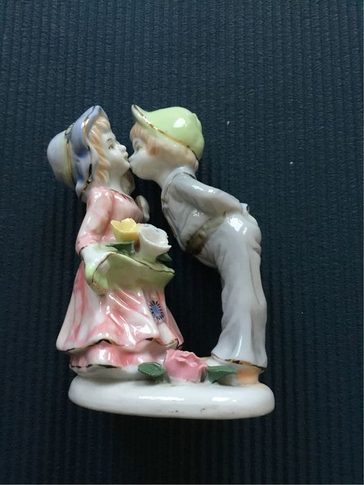 Porcelanowa figurka pary