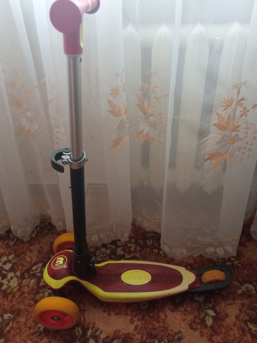 Самокат дитячий  триколісний MICMAX