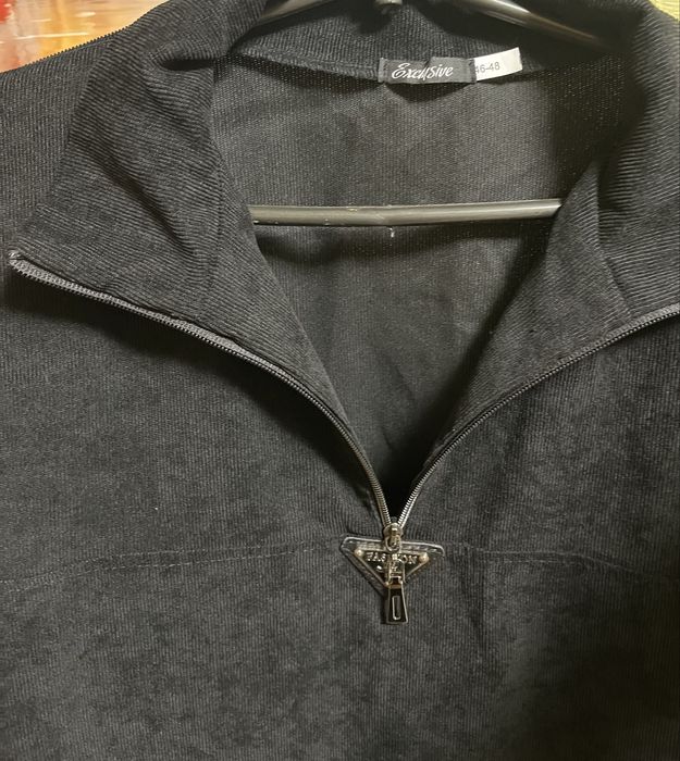 Жіночий вельветовий костюм